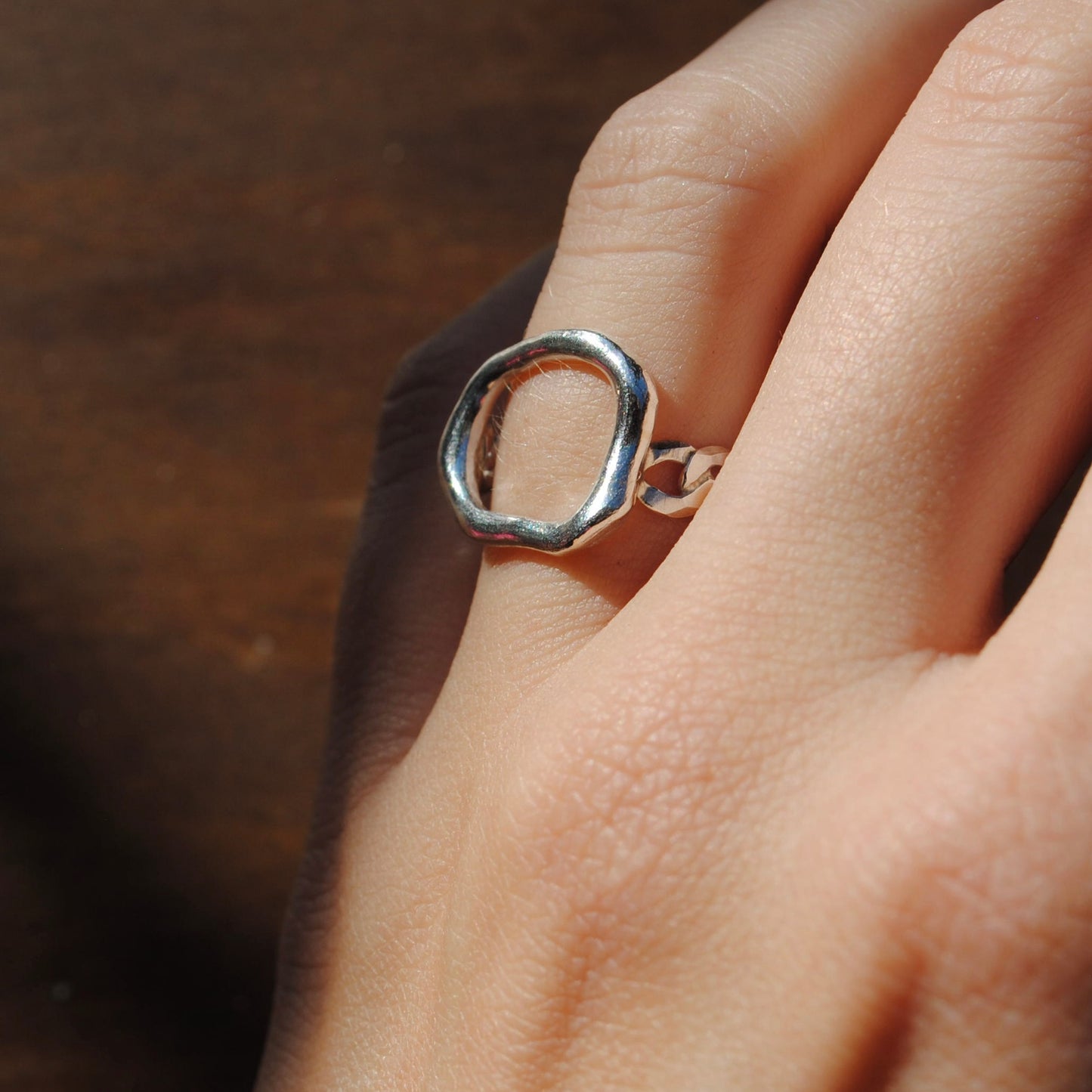 Liana Curb Chain Ring