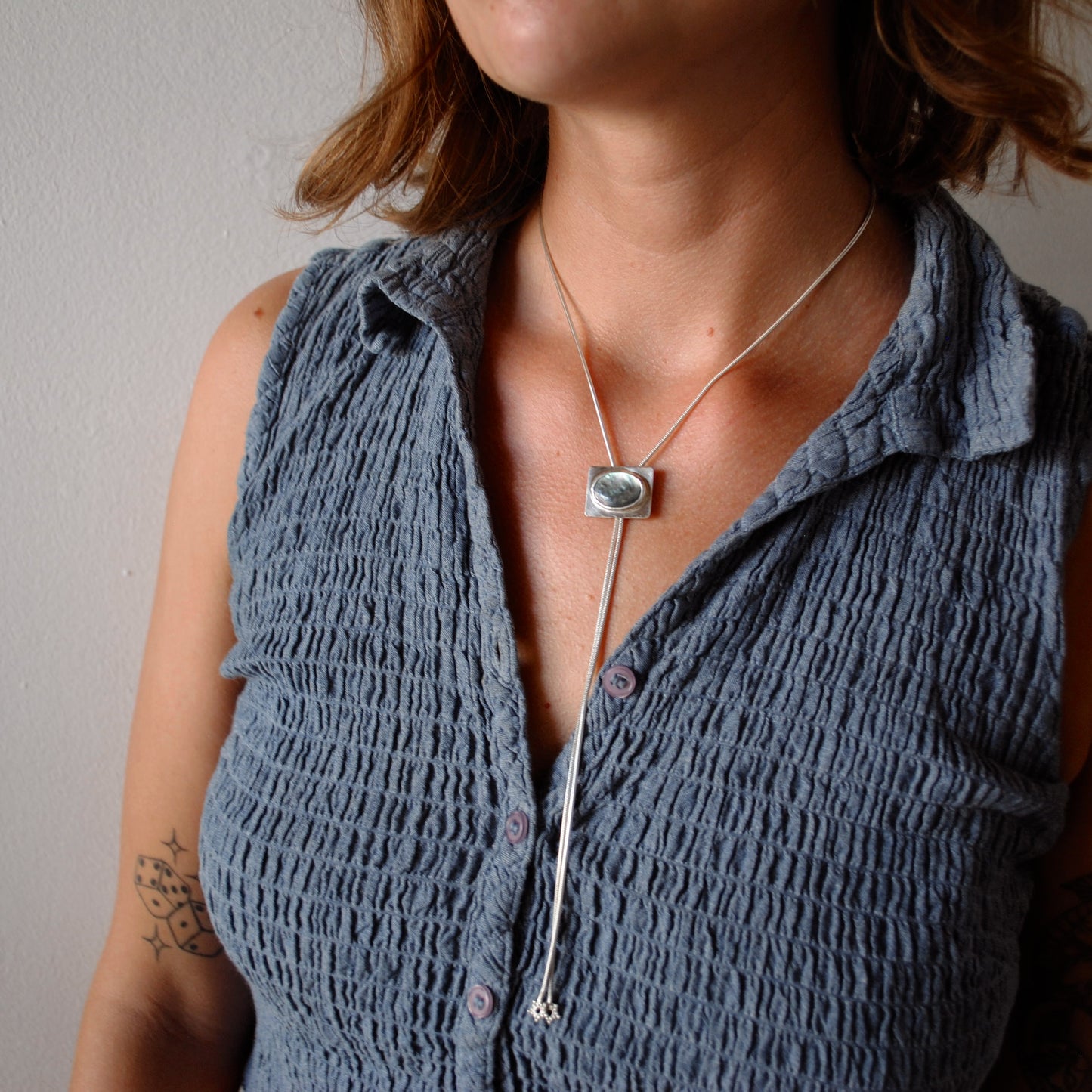 Black Mother of Pearl Rectangle Bolo Tie