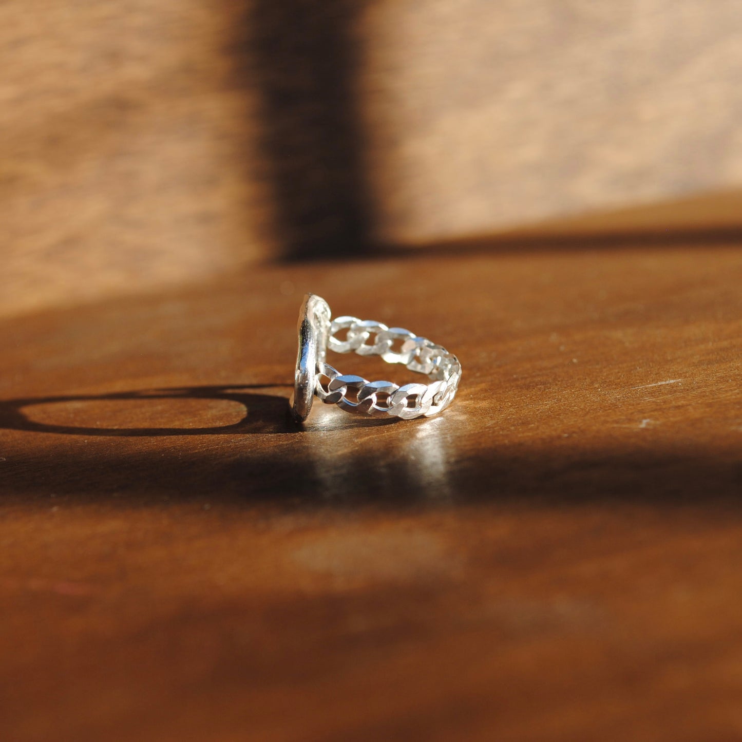 Liana Curb Chain Ring