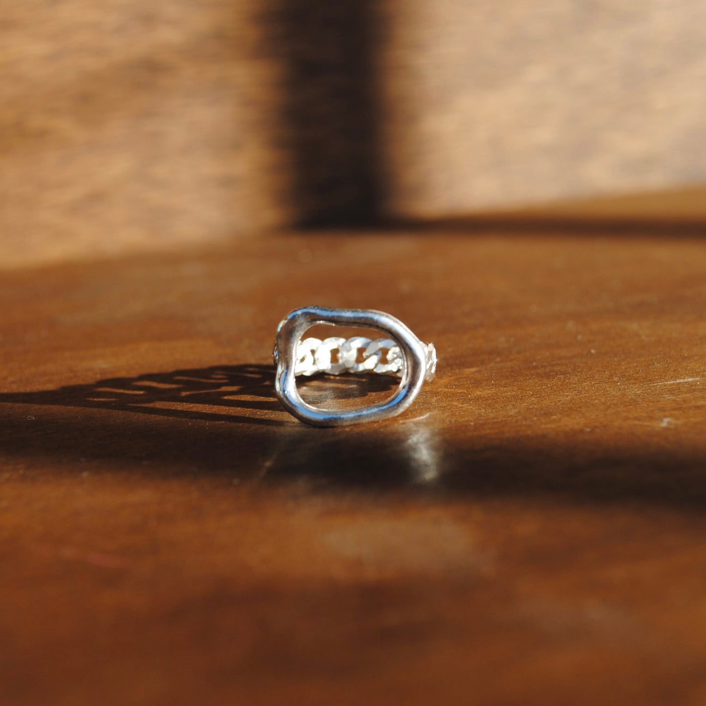 Liana Curb Chain Ring